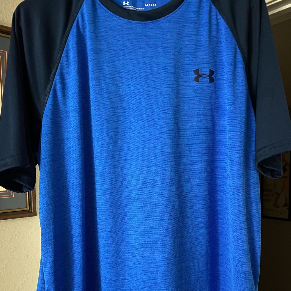 Under Armour mens tee blue worn once dry fit